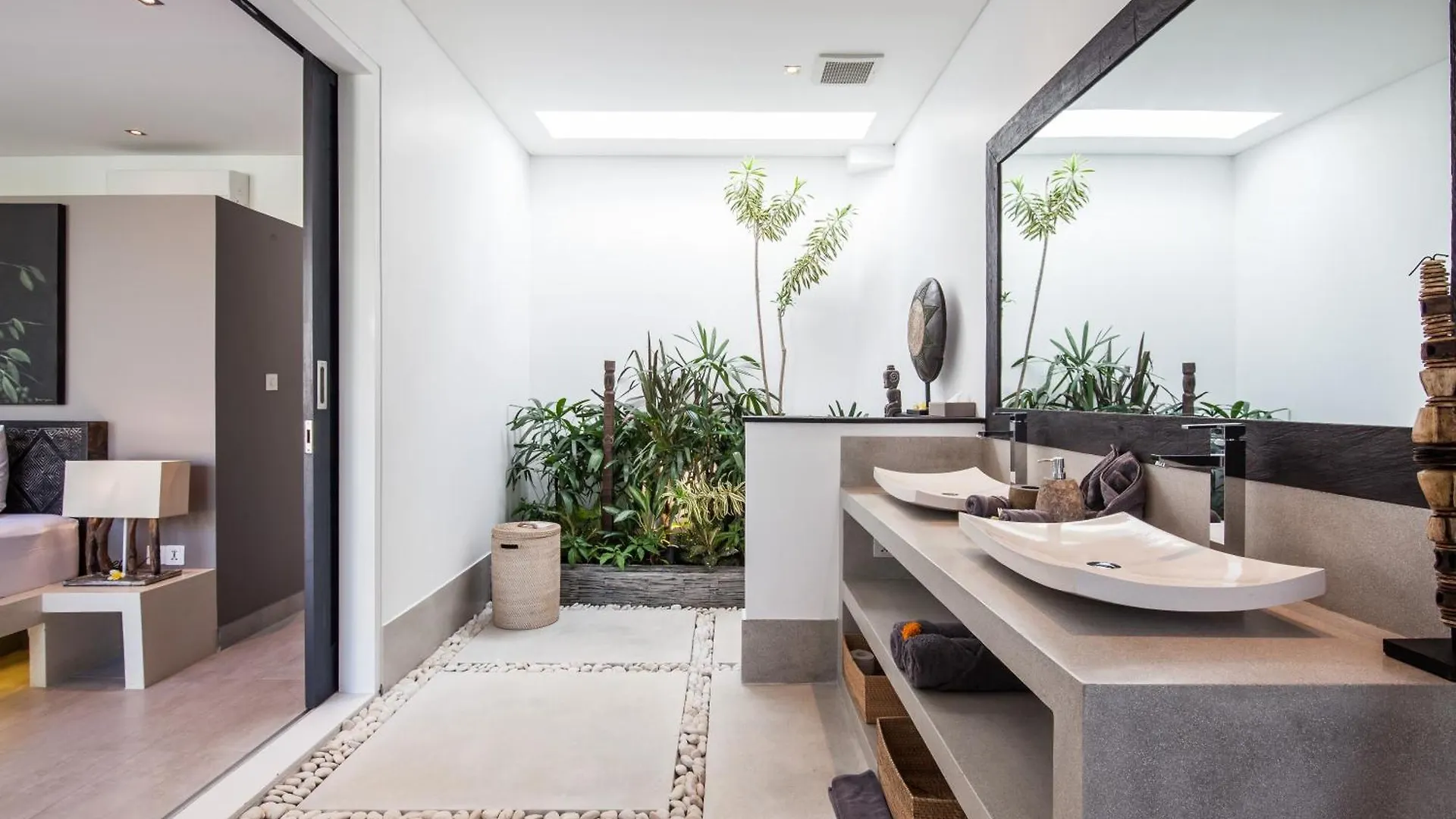 Villa Elisa Canggu  Indonesia