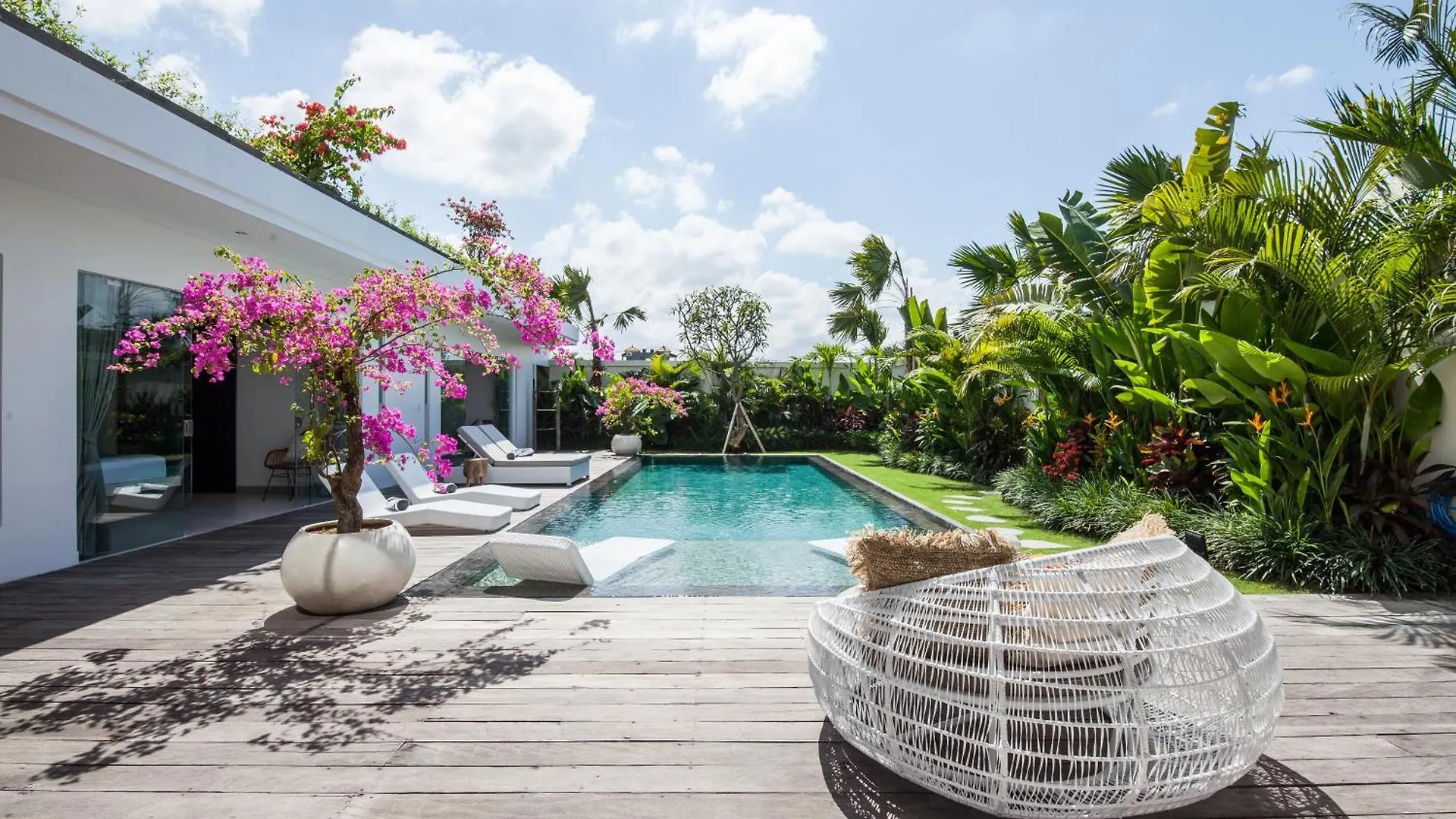 Villa Elisa Canggu  Indonesia